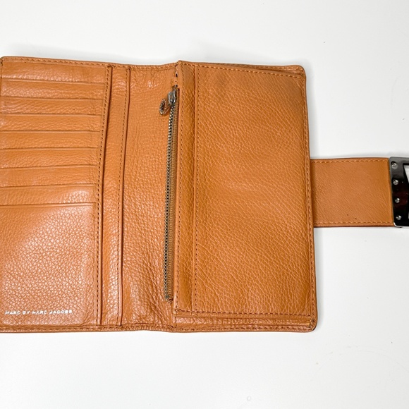 Marc by Marc Jacob Wallet | Brown Leather Wallet - Picture 3 of 7